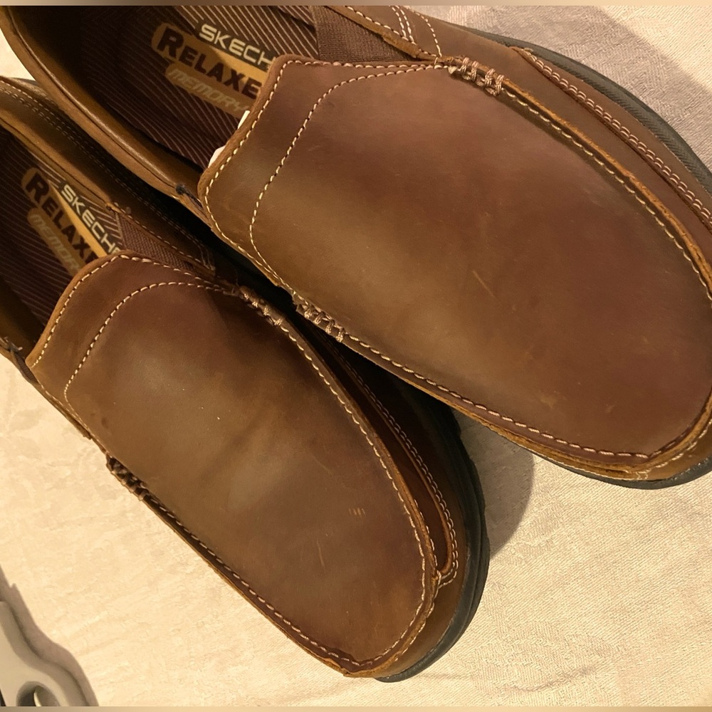 Skechers Leather Upper Shoes